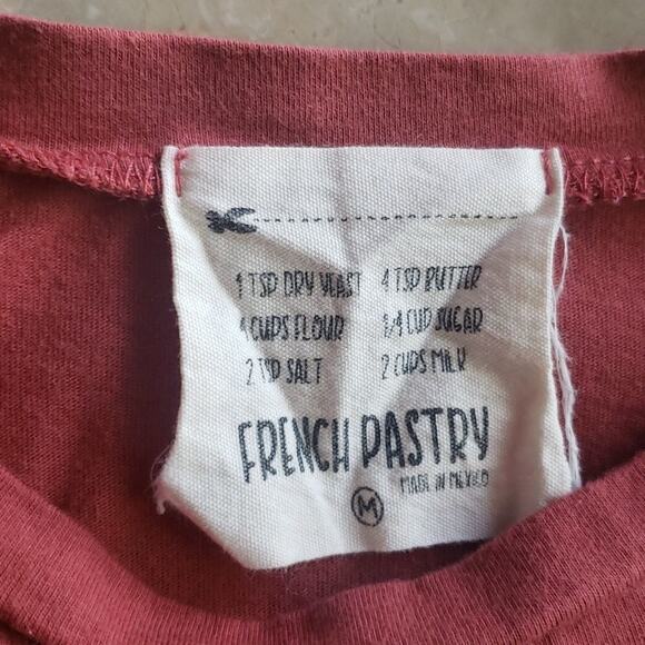 French Pastry Mona Lisa Short Sleeve Graphic Tee-Shirt - Picture 8 of 9